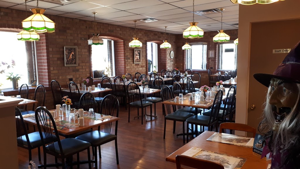 Highland Restaurant | 103 Commissioner St, Embro, ON N0J 1J0, Canada | Phone: (519) 475-0549