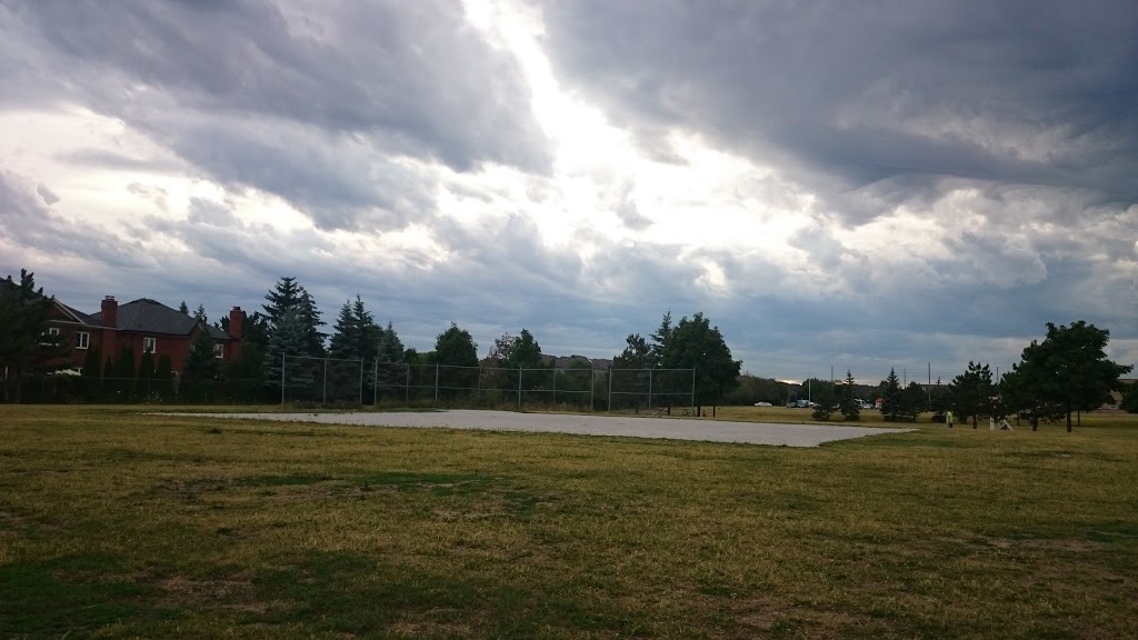 Middlebury Green Park | 5510 Middlebury Dr, Mississauga, ON L5M 5G7, Canada