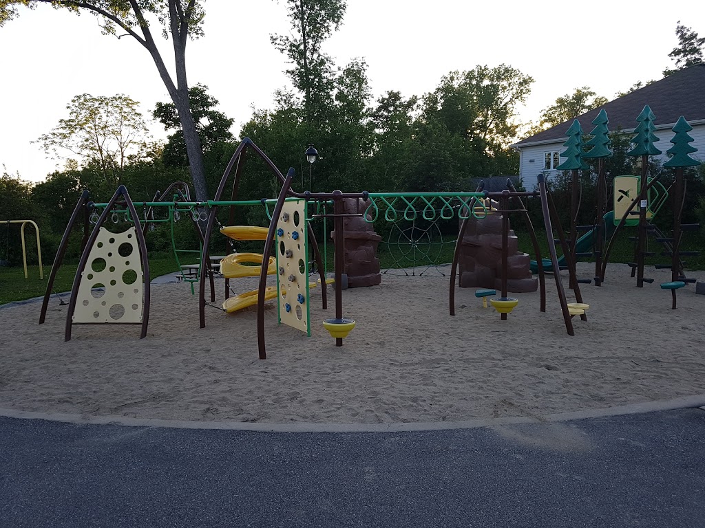 Parc Lattion | 201 Chemin Lattion, Gatineau, QC J9H 6G9, Canada | Phone: (866) 299-2002