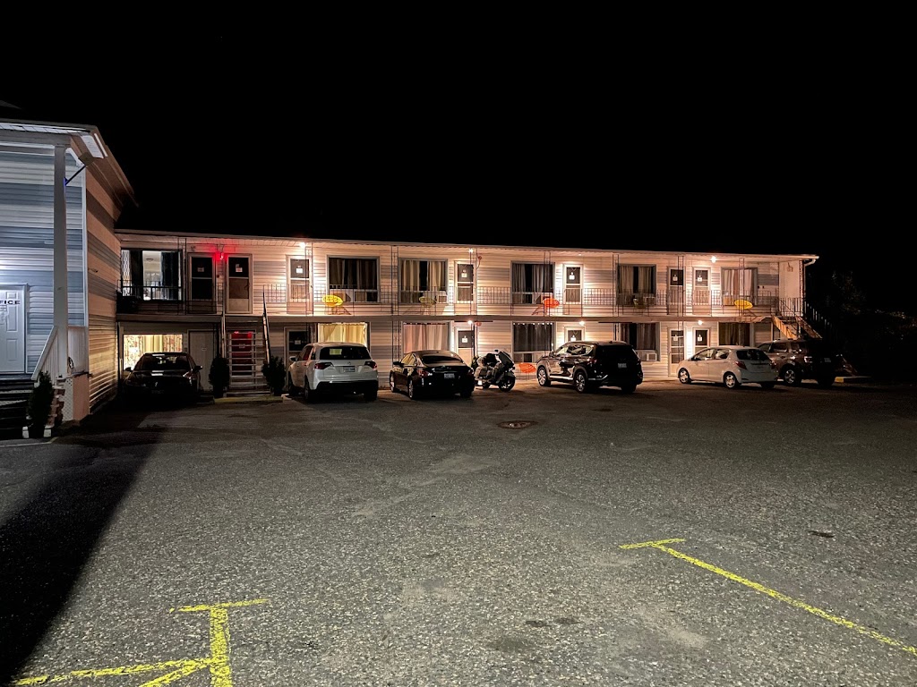 Frontiersman Motel | 35 Main St N, Latchford, ON P0J 1N0, Canada | Phone: (705) 676-2424