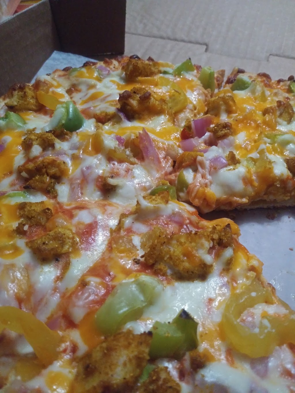 Pizza 204 | 18 Kent Rd, Winnipeg, MB R2L 0X9, Canada | Phone: (204) 663-0983
