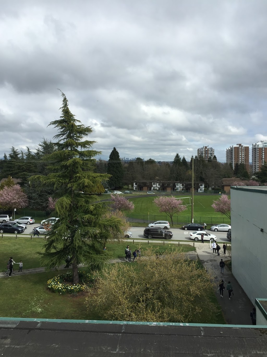 Sir Winston Churchill Secondary | 7055 Heather St, Vancouver, BC V6P 3P7, Canada | Phone: (604) 713-8189