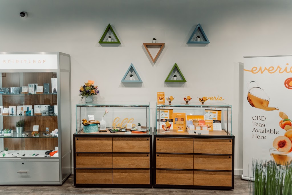 Spiritleaf - South Guelph | 492 Edinburgh Road South Unit B2B, Guelph, ON N1G 4Z1, Canada | Phone: (519) 265-6768