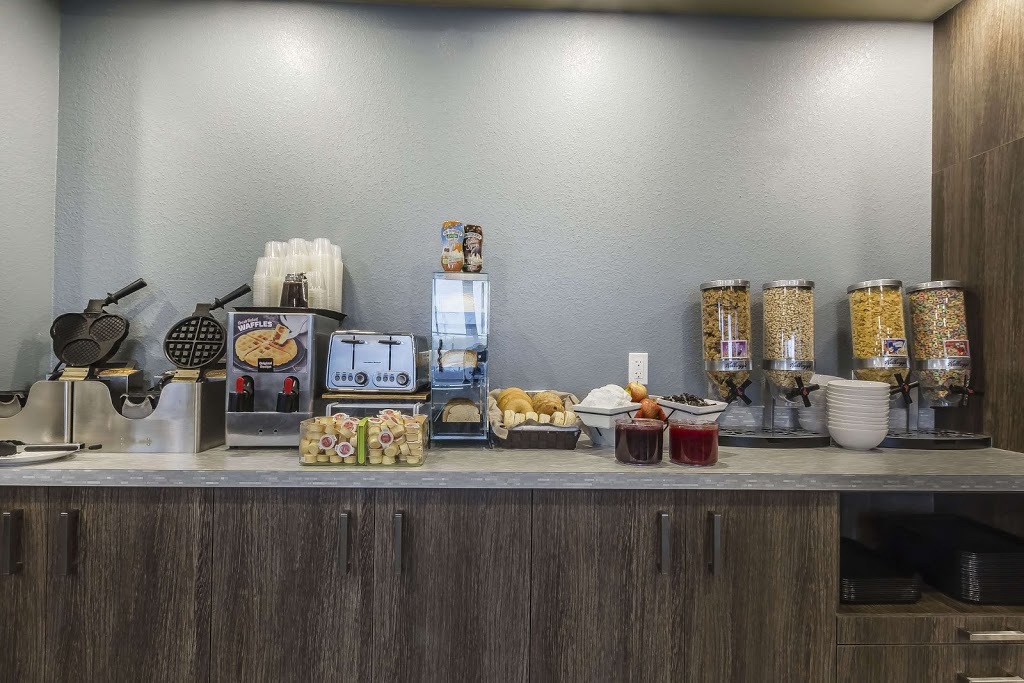 Quality Inn & Suites | 323 Diefenbaker Dr, Moose Jaw, SK S6J 0C1, Canada | Phone: (306) 972-7829
