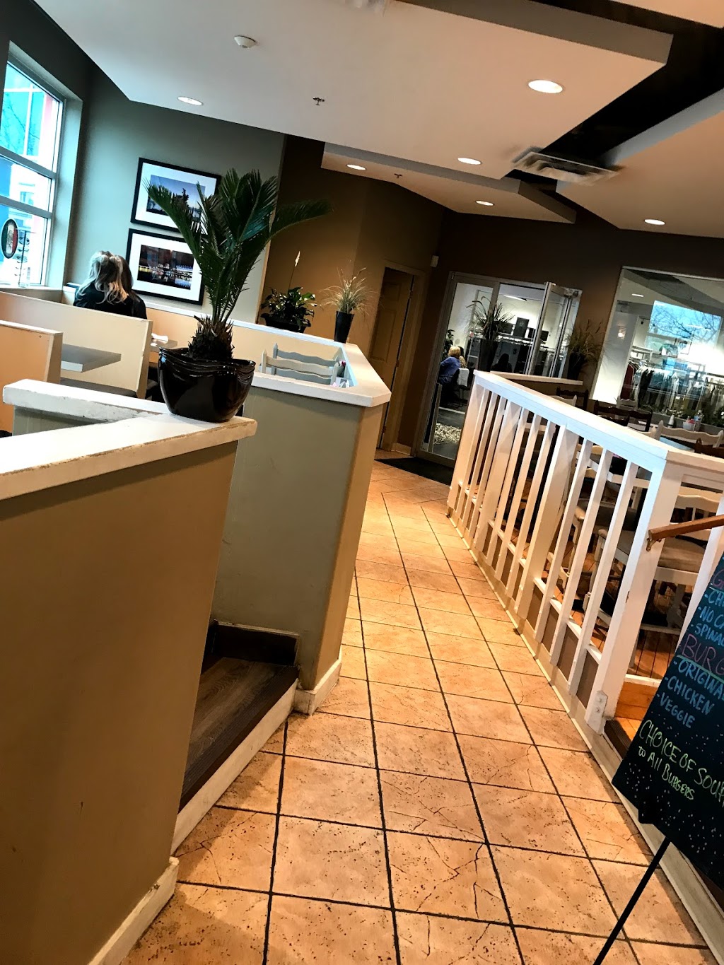 La Fourchette Cafe | 1951 Glen Dr, Vancouver, BC V6A 4K4, Canada | Phone: (604) 255-5445