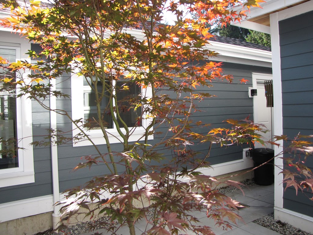 Riverfront Bed and Breakfast | 1327 Riverside Dr W, North Vancouver, BC V7H 1V6, Canada | Phone: (778) 929-9565