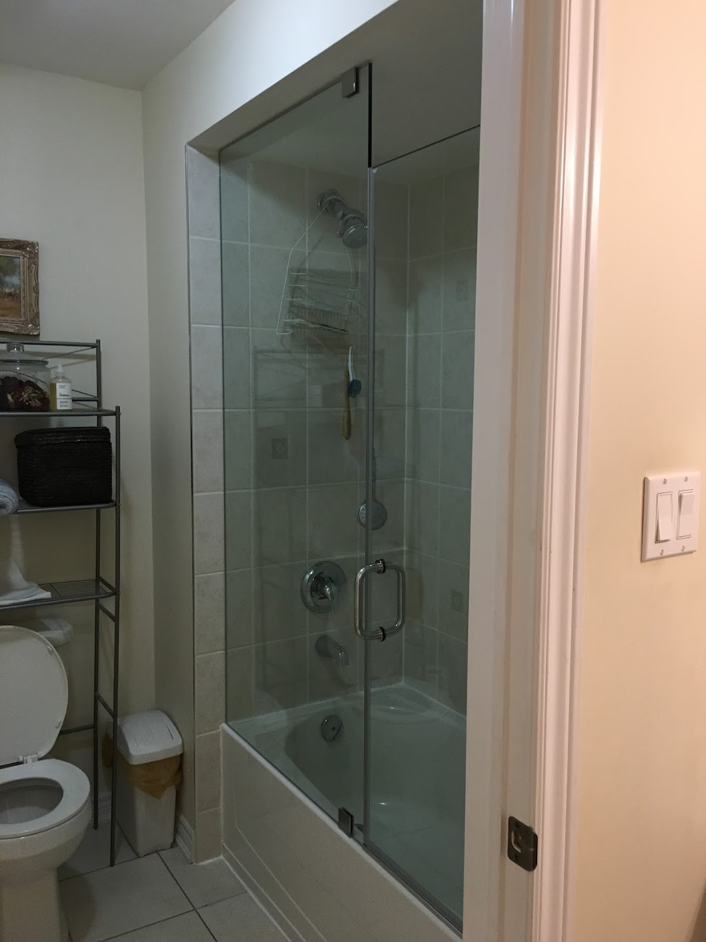 Dreamlux Glass - Custom Frameless Shower Doors | 180 Bonnie Braes Dr, Brampton, ON L6Y 5Y7, Canada | Phone: (647) 706-7495