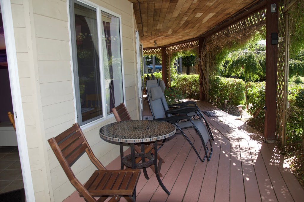 Enchanter Oceanview Suites | 13031 Narrows Rd, Madeira Park, BC V0N 2H1, Canada | Phone: (866) 340-0514