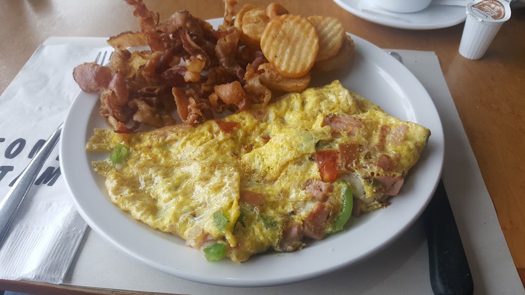 Restaurant Tomas Tam Inc | 325 Rue du Marais, Québec, QC G1M 3R3, Canada | Phone: (418) 527-2211