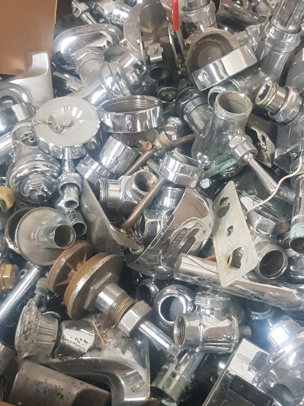 Bare Wire Recycling Inc. South (SE) | 1352 Hastings Crescent SE, Calgary, AB T2G 4C9, Canada | Phone: (403) 998-9209