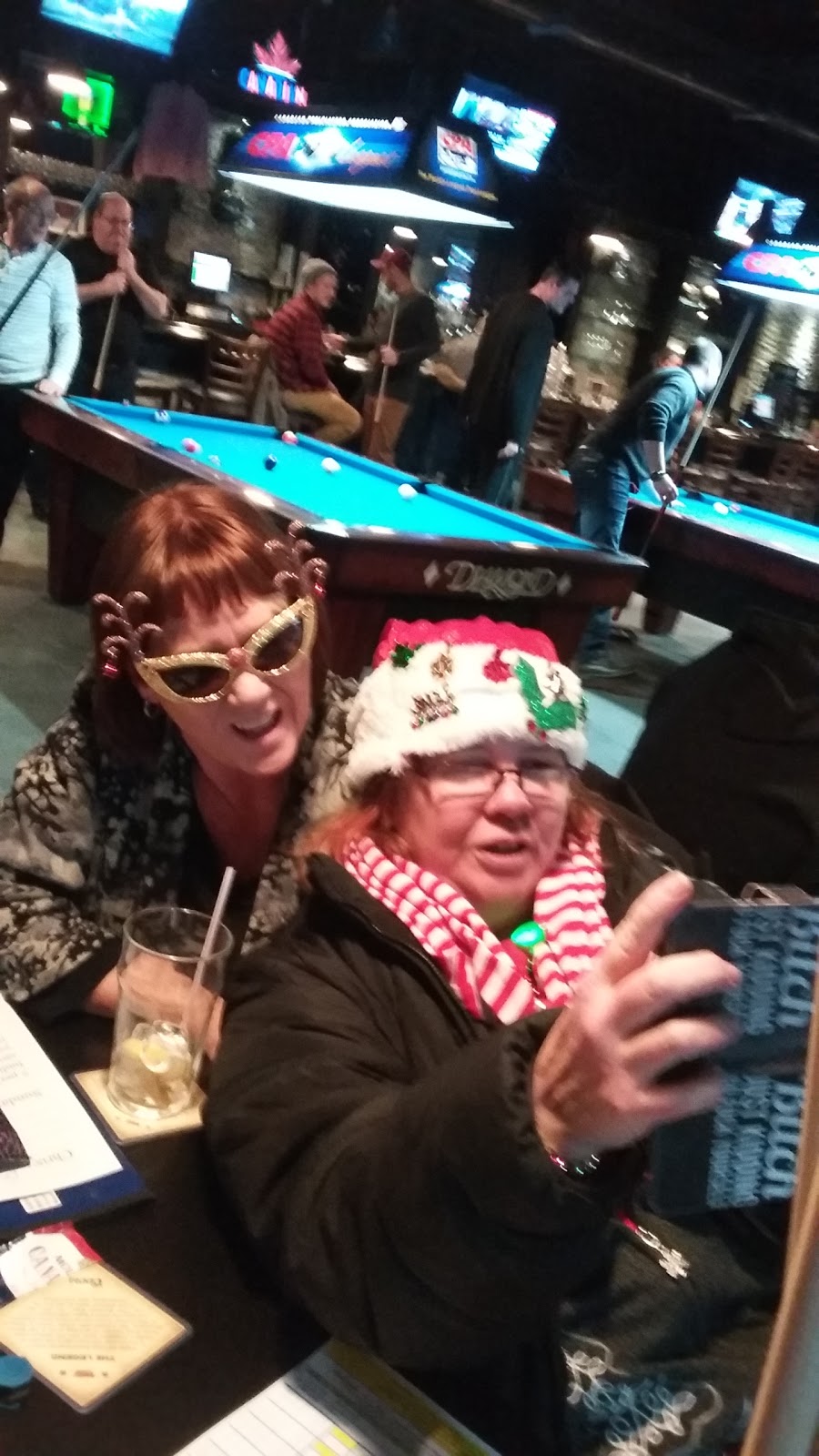 Michelles Billiards And Lounge Inc | 601 Dundas Street West, Whitby, ON L1N 2N2, Canada | Phone: (905) 430-3334