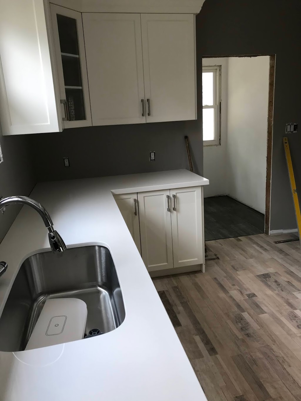 Baresa Kitchens | 9 Hillyard St, Hamilton, ON L8L 6B2, Canada | Phone: (905) 549-2023
