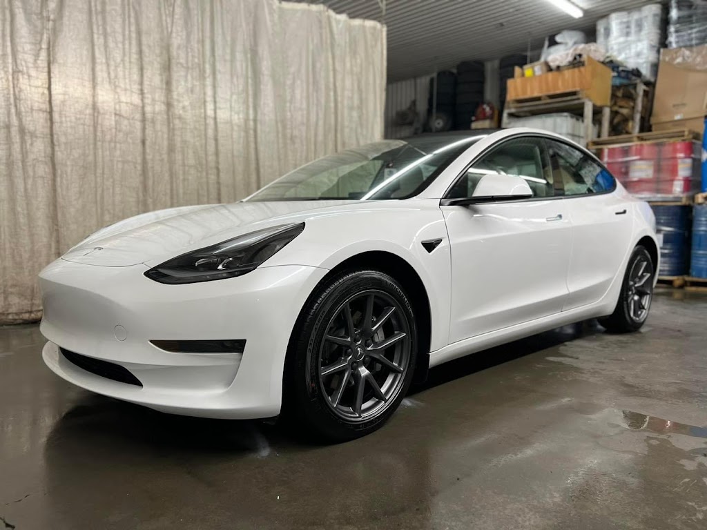 Lavage Automobile Bazinet | 585 Rue Principale, La Présentation, QC J0H 1B0, Canada | Phone: (450) 888-0573