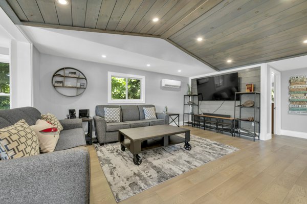 The Lakeview | 504 Pine Point Ln, Madoc, ON K0K 2K0, Canada | Phone: (905) 981-8730