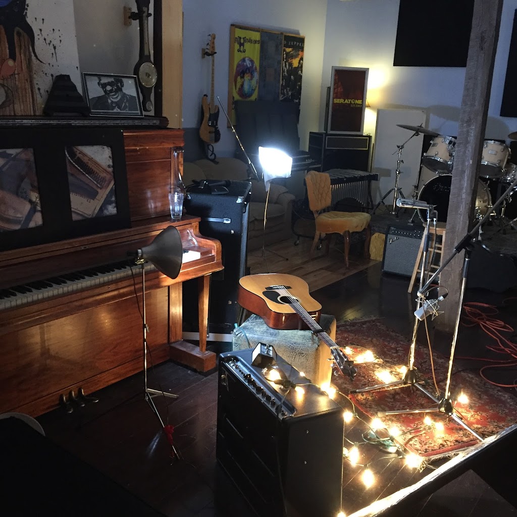 Seratone Studio | 424 Rue de lAqueduc, Montréal, QC H3C 1Z6, Canada | Phone: (514) 969-9352