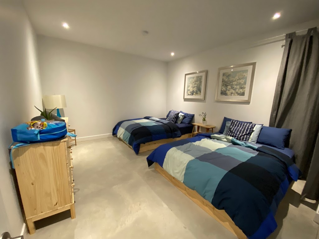 Hôtel-Appartements de la Gare | 1357 Rue de la Sapinière, Val-David, QC J0T 2N0, Canada | Phone: (438) 345-2883