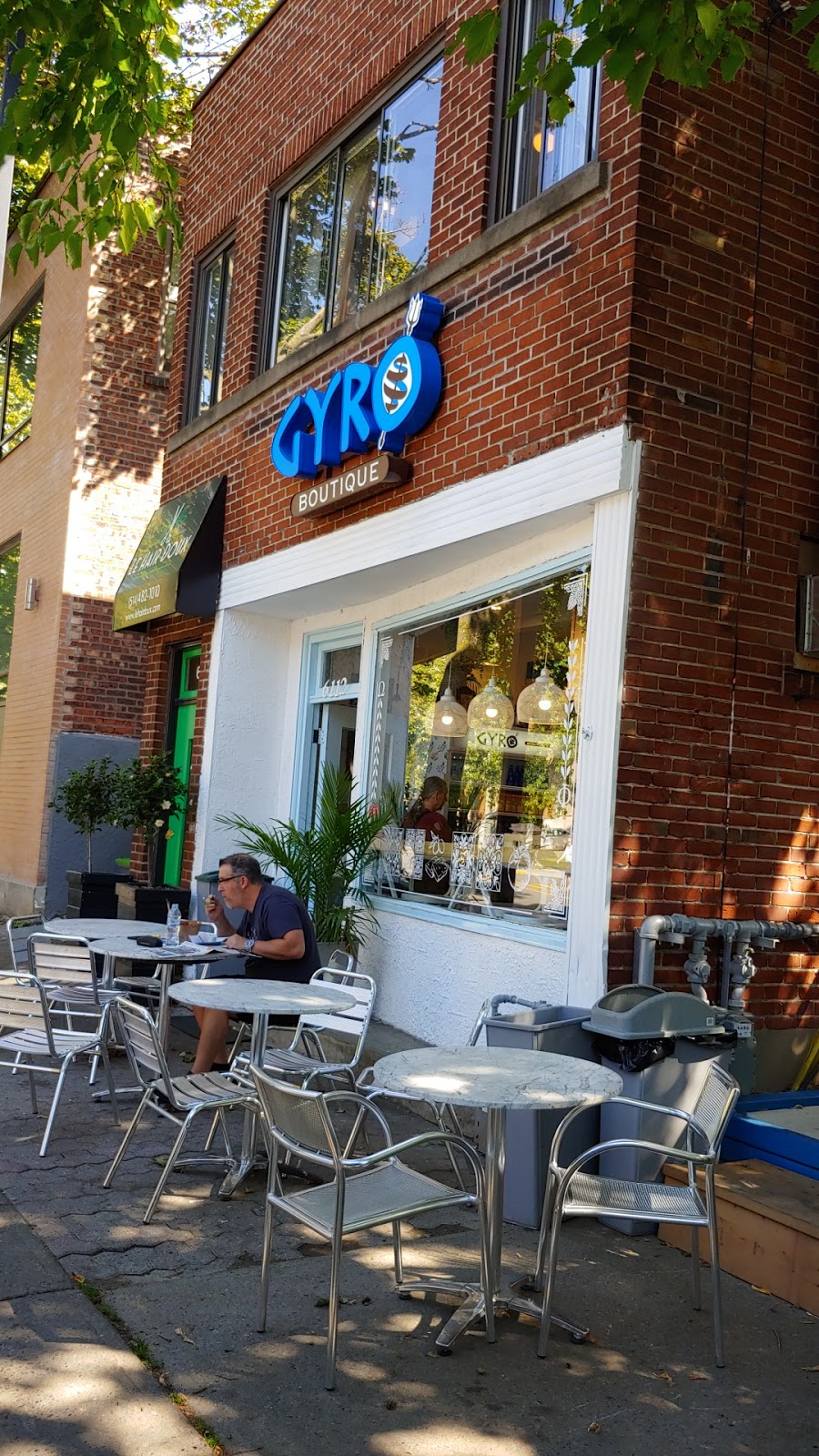 Gyro Boutique | 6112 Av de Monkland, Montréal, QC H4A 1H4, Canada | Phone: (514) 483-4976