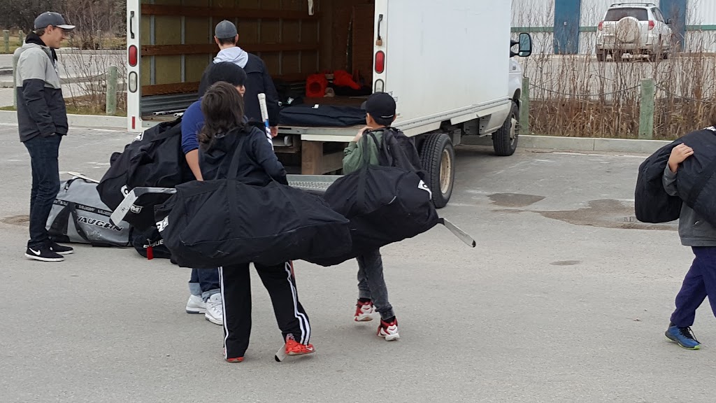 Varsity View Sportsplex | 4230 Ridgewood Ave, Winnipeg, MB R3R 3S5, Canada | Phone: (204) 885-3848