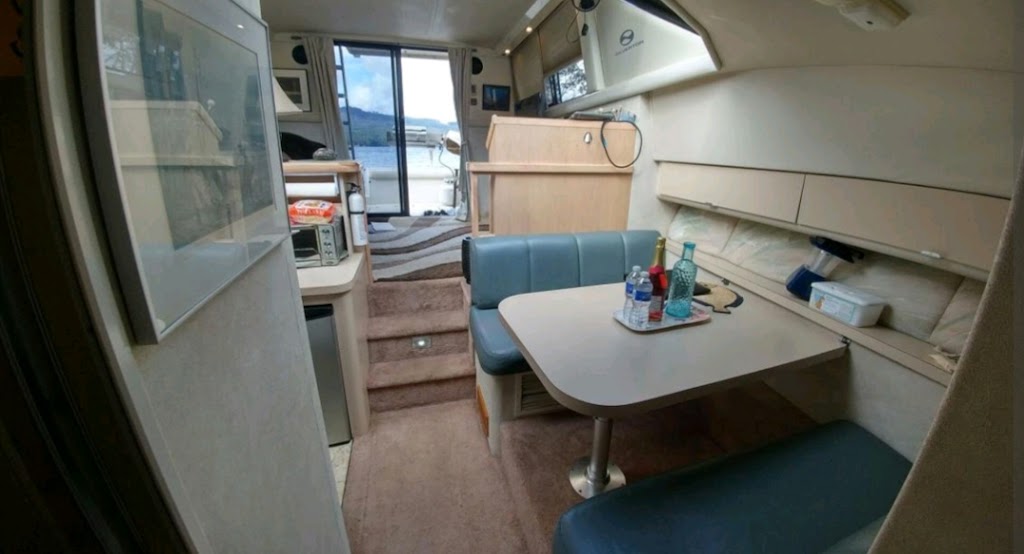 Yachtside Seafood Lunch and Tour | Wharf Ave, Sechelt, BC V0N 3A6, Canada | Phone: (431) 557-6796