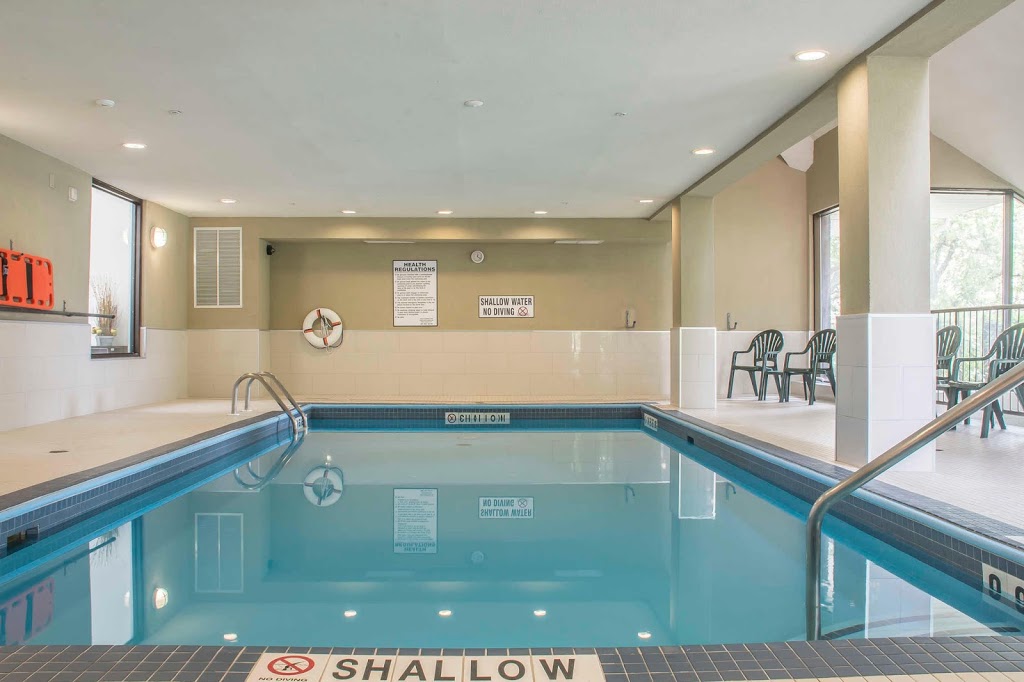 Quality Hotel | 950 Walkers Line, Burlington, ON L7N 2G2, Canada | Phone: (905) 639-9290