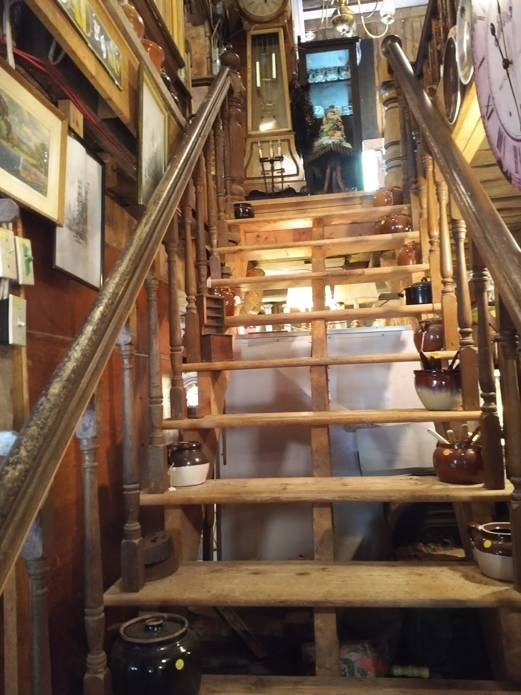 Country Barn Antiques | home goods store | 1057 NS-358, Port Williams, NS B0P 1T0, Canada | 9025425461 OR +1 902-542-5461