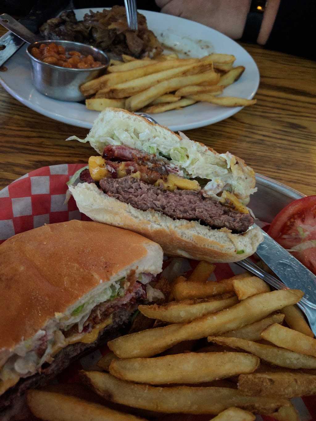 Chucks Roadhouse Bar & Grill | 310 Garrison Road Garrison Village Shopping Centre, Fort Erie, ON L2A 1M7, Canada | Phone: (905) 991-9444