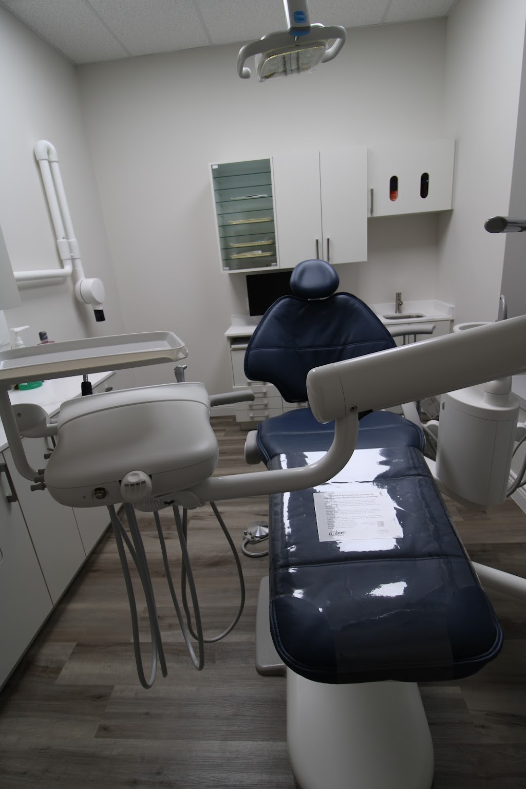 Roya Dental | 3255 Hwy 7 unit 173, Markham, ON L3R 3P9, Canada | Phone: (905) 479-3939