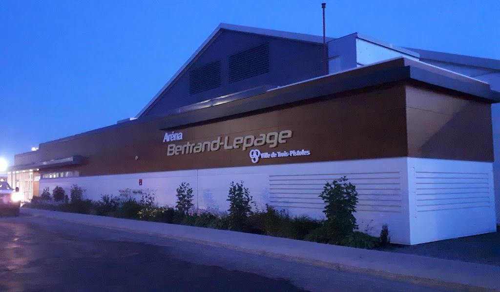Arena Bertrand Lepage | 104 Rue Roy, Trois-Pistoles, QC G0L 4K0, Canada | Phone: (418) 851-2924