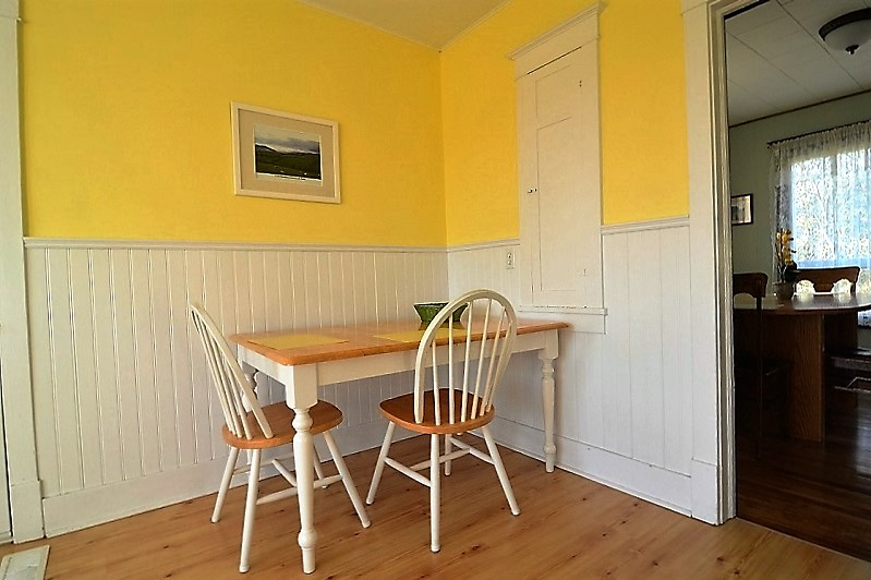 Hannas Irish Vacation Farmhouse | 724 Port Maitland Rd, Dunnville, ON N1A 2W6, Canada | Phone: (905) 774-7028