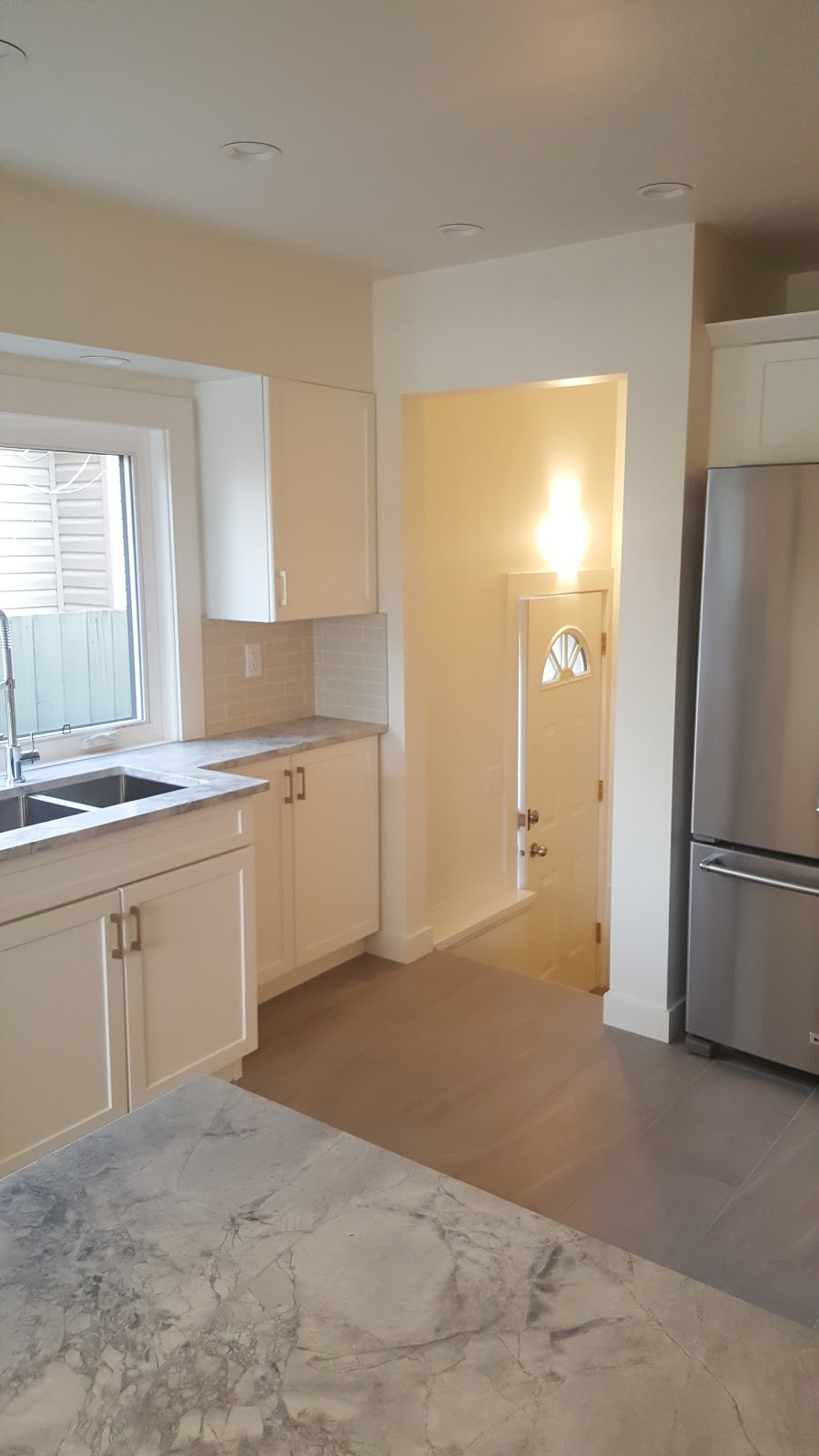 Parsa Painting | 5320 lakeveiw drive SW #204c, Calgary, AB T3E 6L5, Canada | Phone: (587) 215-2263