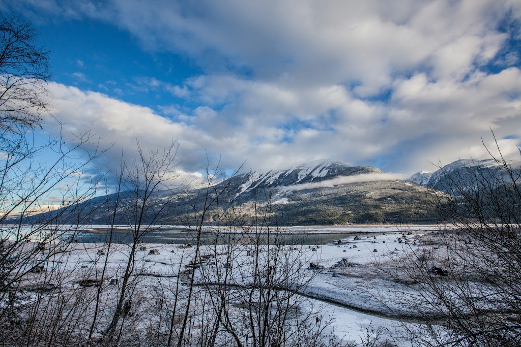 Mulvehill Creek Wilderness Inn & Wedding Chapel | 4200 Highway 23 South, Revelstoke, BC V0E 2S0, Canada | Phone: (250) 837-8649