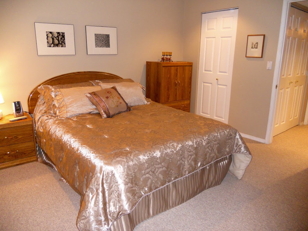 Bonaventure Bed and Breakfast | 12229 Lake Erie Rd SE, Calgary, AB T2J 2Z3, Canada | Phone: (403) 271-7686