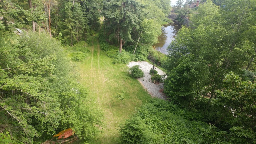Dragonfly Vacations | 5314 Taylor Crescent, Halfmoon Bay, BC V0N 1Y2, Canada | Phone: (604) 885-0897