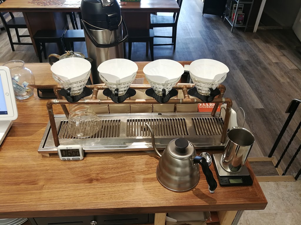 Crosscut Coffee | 1142 Davenport Rd, Toronto, ON M6G 2C6, Canada | Phone: (647) 724-7828