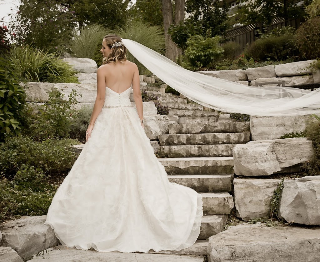 Nina Duong Haute Couture | 2344 Lakeshore Rd W, Oakville, ON L6L 1H5, Canada | Phone: (905) 582-4300