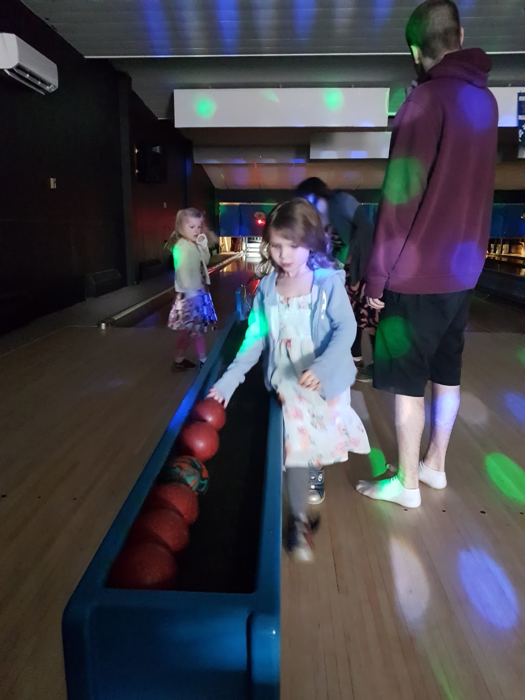 Sussex Candlepin Bowling (Glo-Pin) | 3B2, 1098-1116 Main St, Sussex Corner, NB E4E 3B2, Canada | Phone: (506) 433-6654