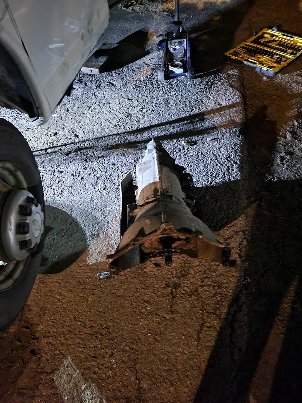 C&C Auto Repair Mechanics | 8-1335 Humber Pl, Ottawa, ON K1B 5K9, Canada | Phone: (613) 733-1115
