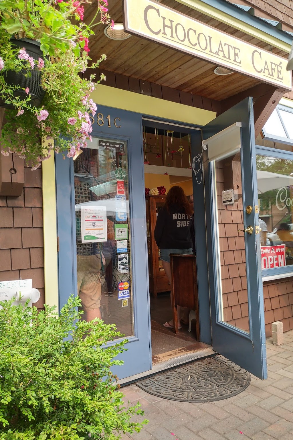 Cocoa West Chocolatier | 581 Artisan Ln, Bowen Island, BC V0N 1G2, Canada | Phone: (604) 947-2996