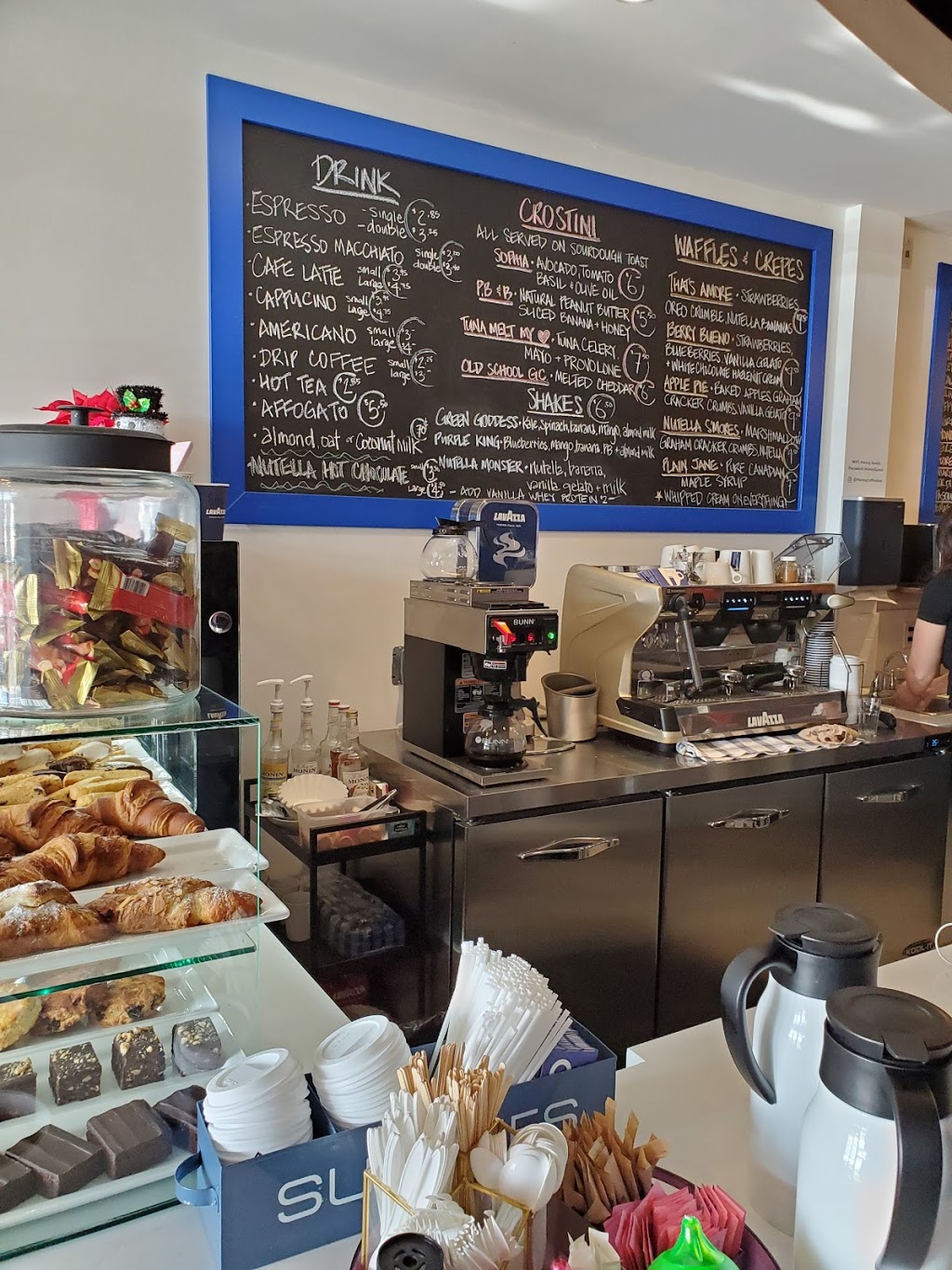 Honey Coffee Bar | 499 Terry Fox Dr, Ottawa, ON K2T 1H7, Canada | Phone: (613) 672-2233