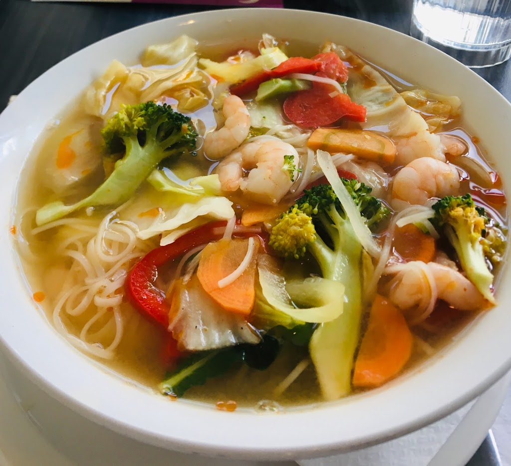 Chanchai | 11 Rue Wellington N, Sherbrooke, QC J1H 5A9, Canada | Phone: (819) 569-2666