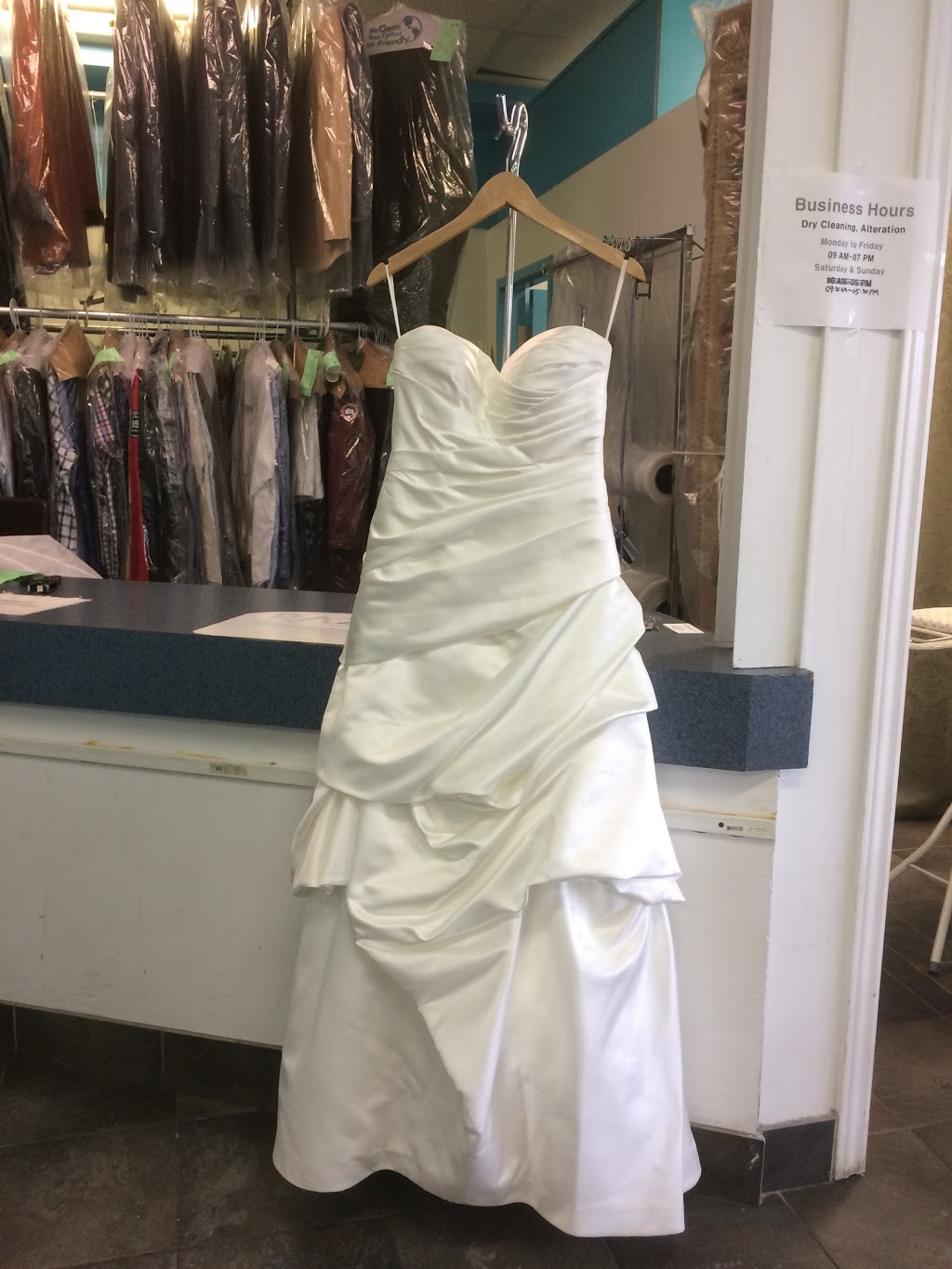 Eco Cleaners & Alteration | 2291 Kipling Ave #103, Etobicoke, ON M9W 4L6, Canada | Phone: (416) 740-0101