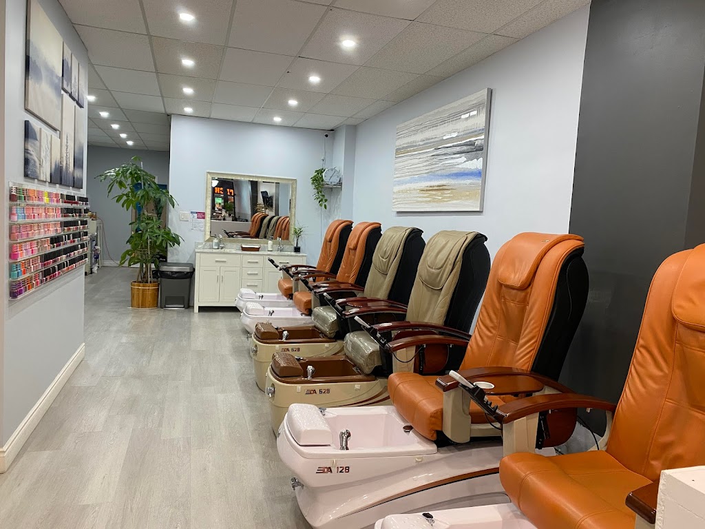 Luv Nails & Beauty - Nails Etobicoke | 2899 Lake Shore Blvd W, Etobicoke, ON M8V 1J3, Canada | Phone: (416) 551-3376