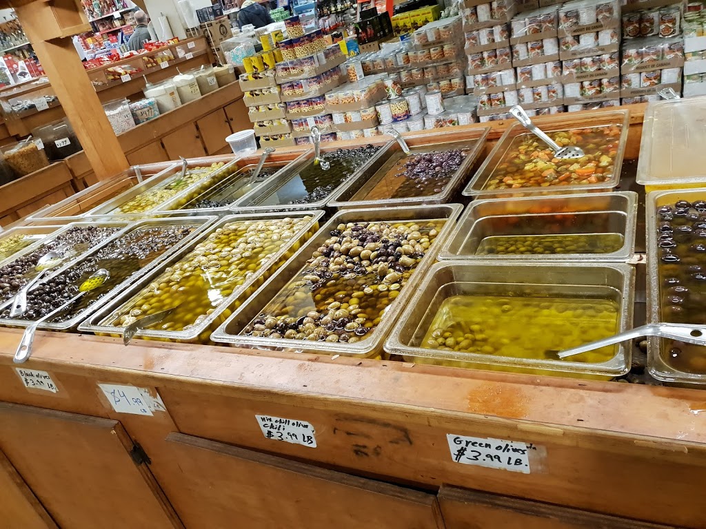 Ur City Supermarket | 742 Wyandotte St E, Windsor, ON N9A 3J4, Canada | Phone: (519) 962-7893