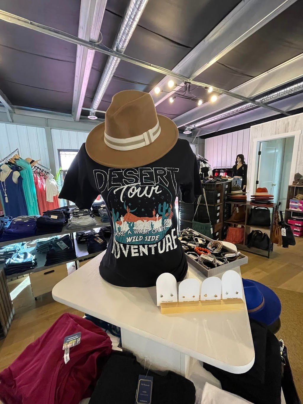 The Weekender | 4925 50 Ave, Bentley, AB T0C 0J0, Canada | Phone: (403) 748-3176