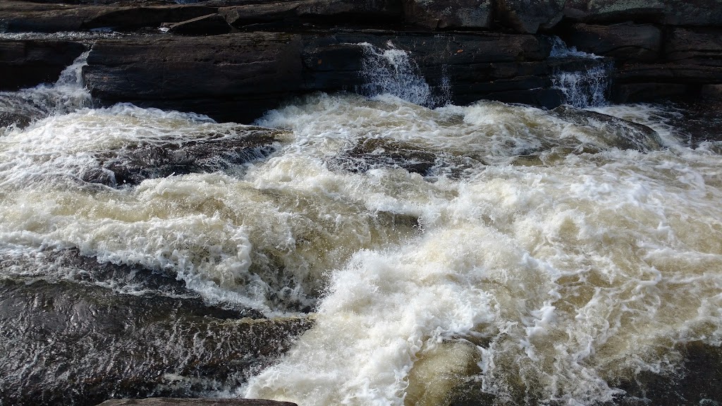 Knoepfli Inn | 5484 Hwy 124, Magnetawan, ON P0A 1P0, Canada | Phone: (705) 387-3396