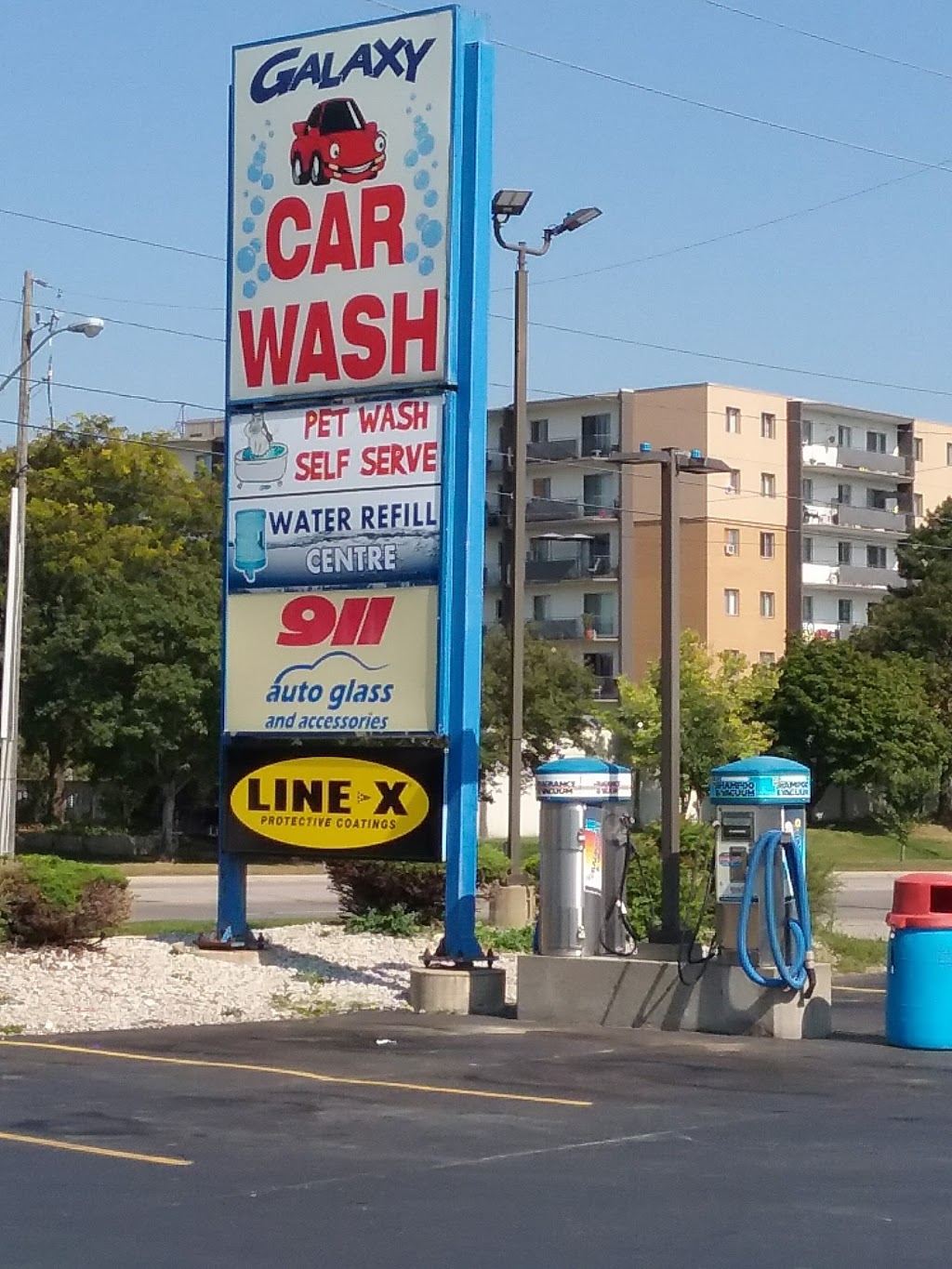 Galaxy Car Wash | 230 Lynden Rd, Brantford, ON N3T 5L8, Canada | Phone: (519) 720-0257