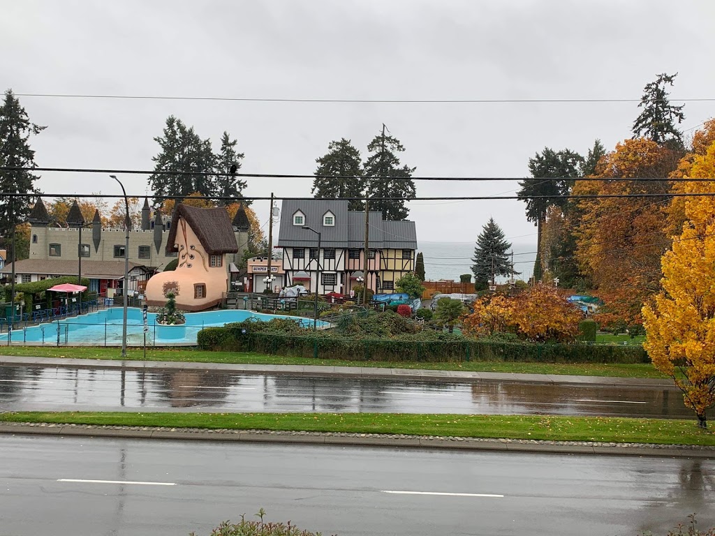 Sandcastle Inn | 374 W Island Hwy W, Parksville, BC V9P 1K8, Canada | Phone: (250) 248-2334