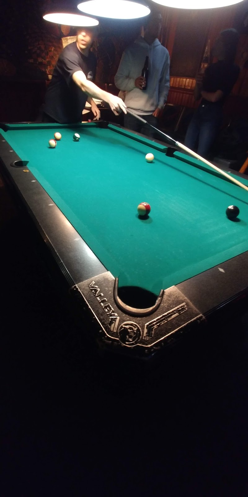 Taverne Bar La Remise Inc | 540 Rue Boucher, Montréal, QC H2J 3Z6, Canada | Phone: (514) 272-0206
