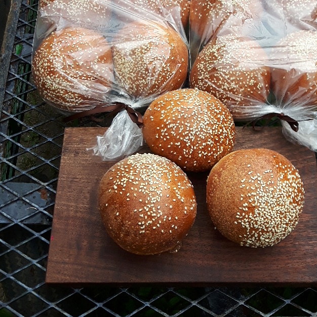 The Black Walnut Bakery | 979 Cameron St, Cumberland, ON K4C 1A1, Canada | Phone: (613) 884-6976
