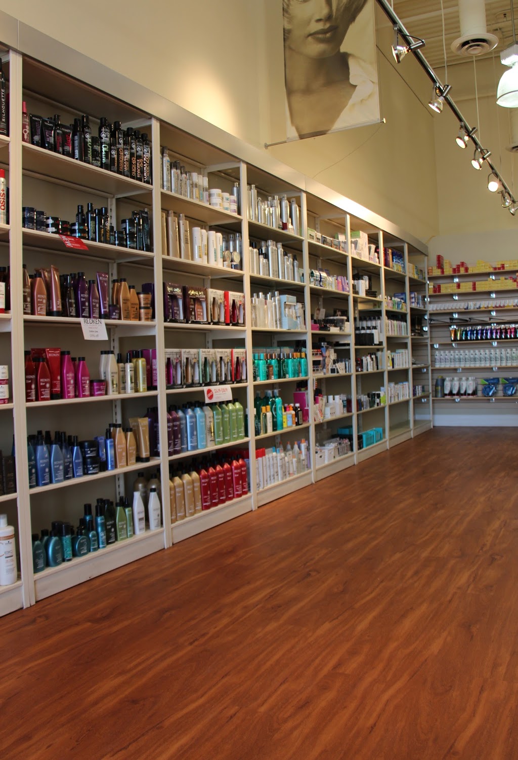 Beauty Supply | 6K -420 Vansickle Rd, St. Catharines, ON L2S 0C7, Canada | Phone: (905) 682-2345